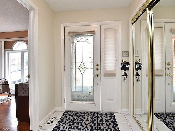 5th image of 20 Meadowlands Blvd #8