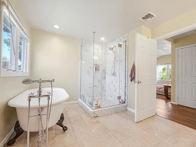 405 Burnet Pl — Photo 7