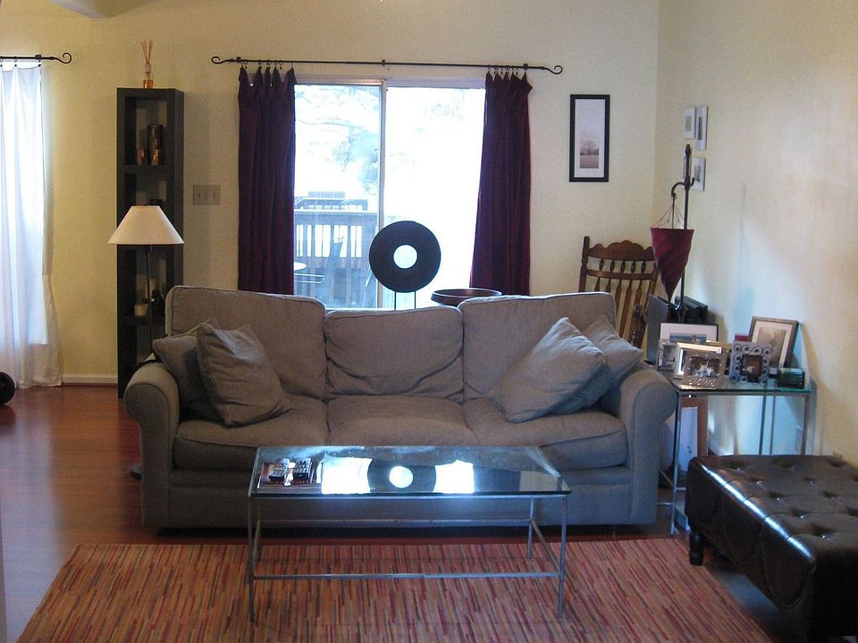 2nd image of 5305 Nicholas Ct