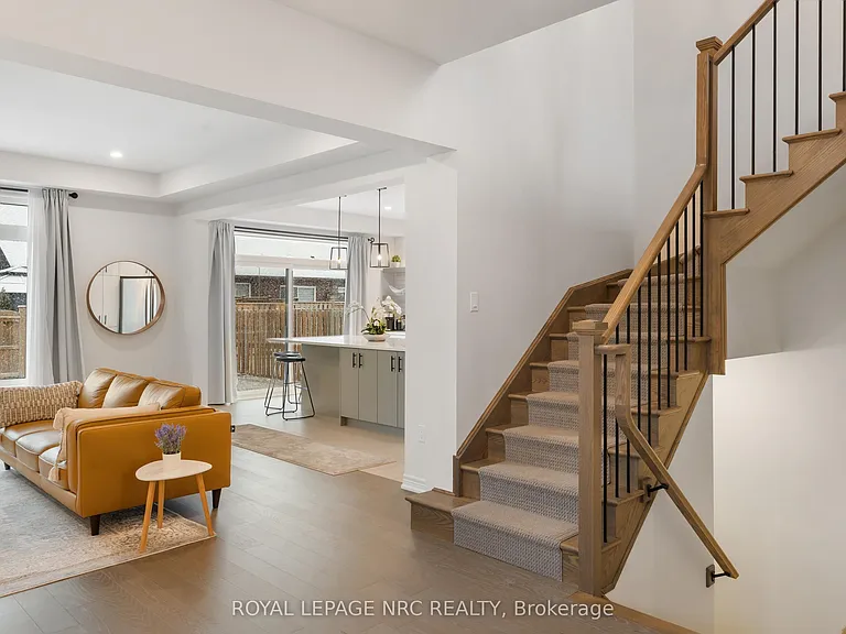 20 Myrtle St — Photo 17