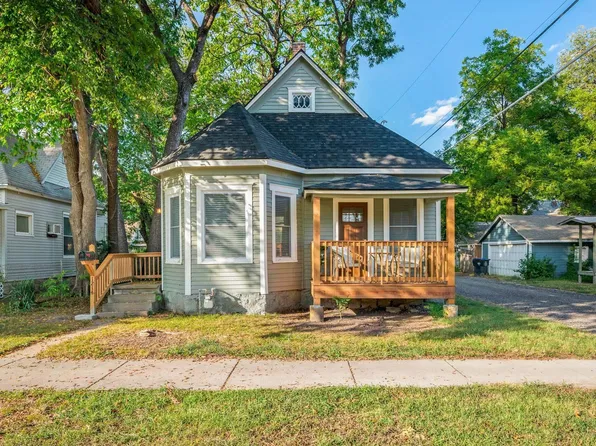 1214 SW 5th St, Topeka, KS 66606