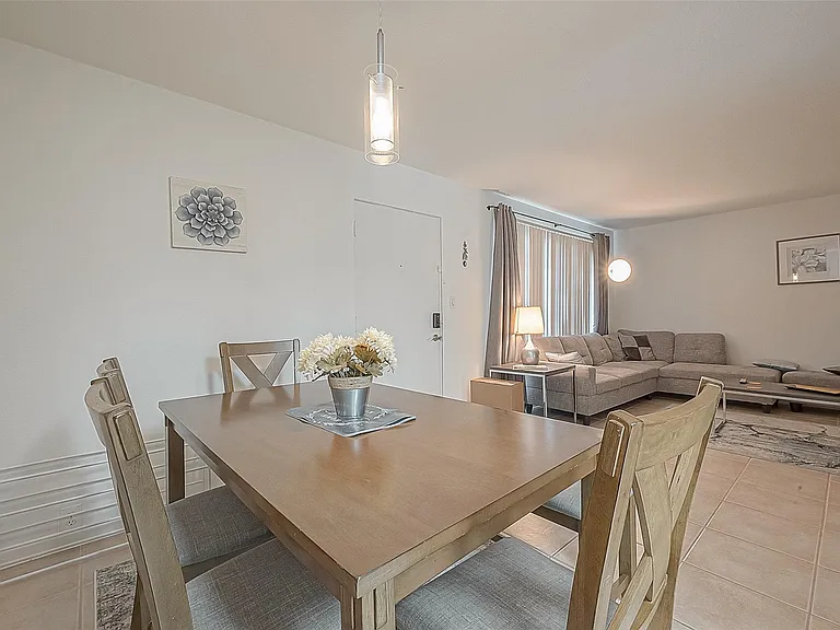 2201 Fountain View Dr #9 — Photo 13