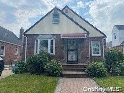 56-40 202nd Street, Flushing, NY, 11364