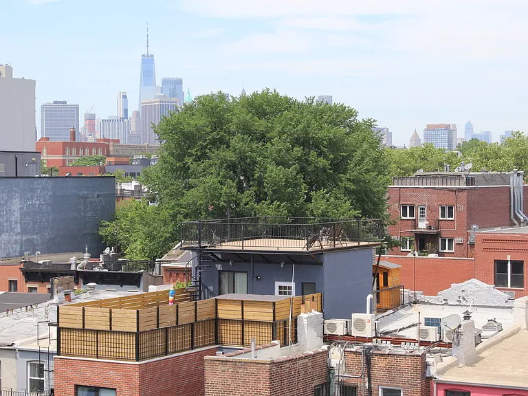 562 Court St #5B — Photo 9