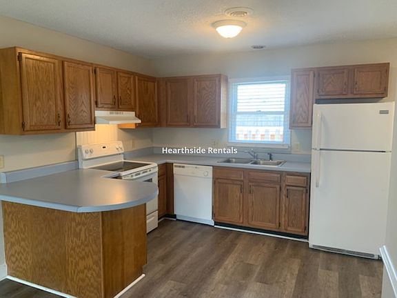 4th image of 615 Main St APT 11