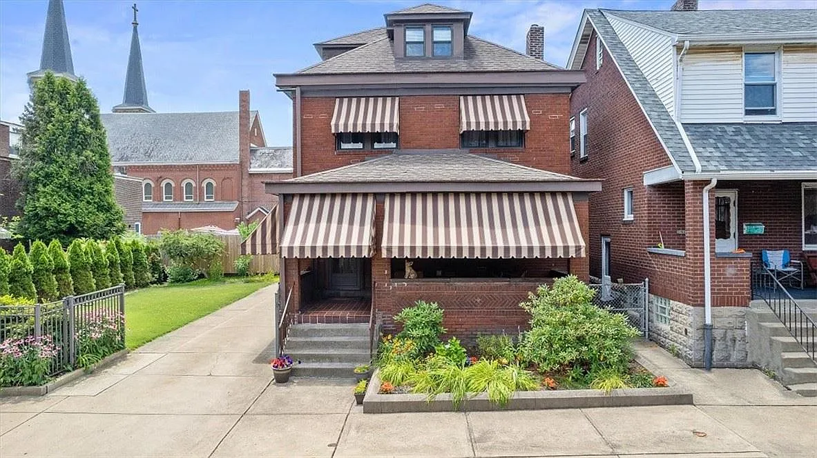 1615 Froman St photo 1