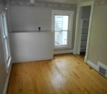710 S Park St — Photo 7