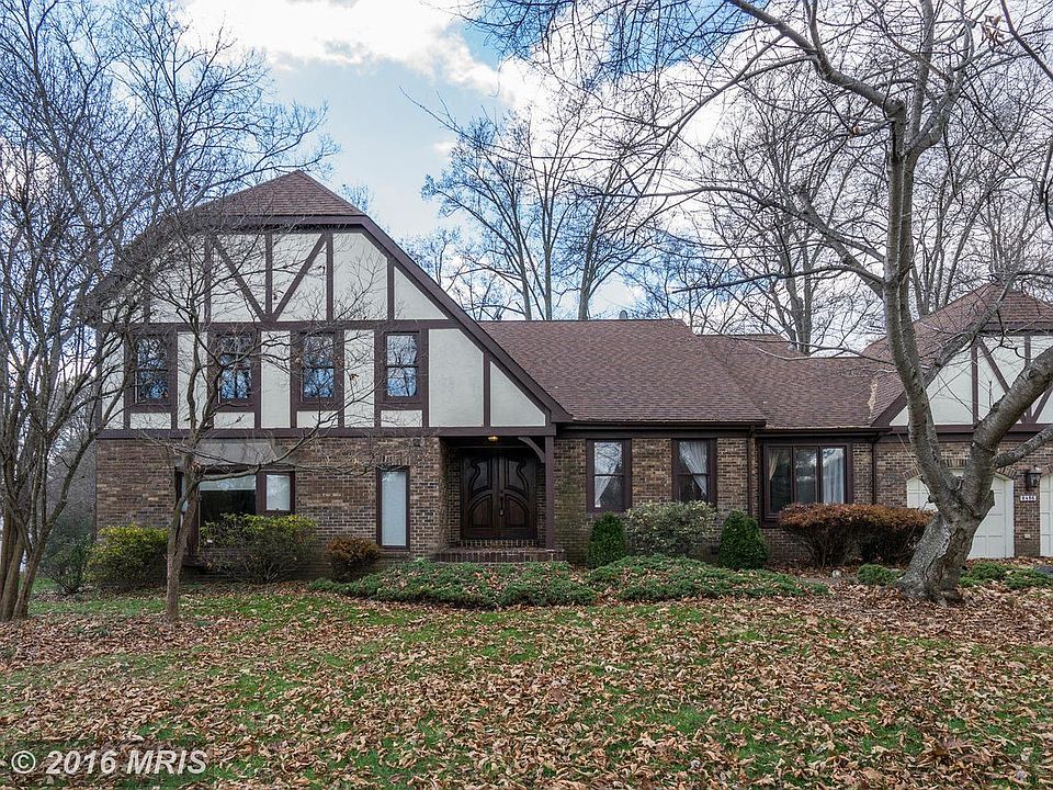 1st image of 8456 Clover Leaf Dr