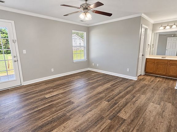 5th image of 8175 Karr St