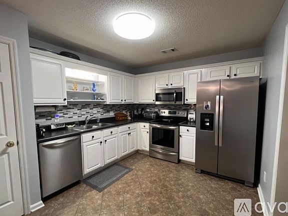 4th image of 955 Red Bank Ct