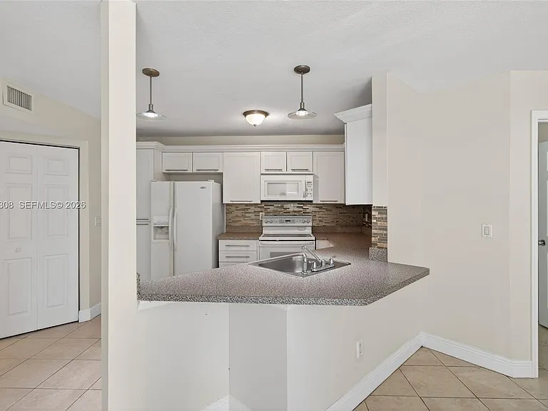 4025 W McNab Rd #E109 — Photo 5