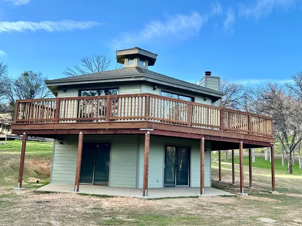 21055 Hemlock St, Groveland, CA 95321