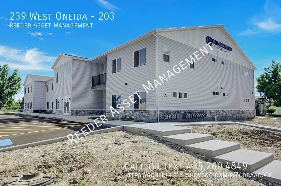 239 E Oneida St #203