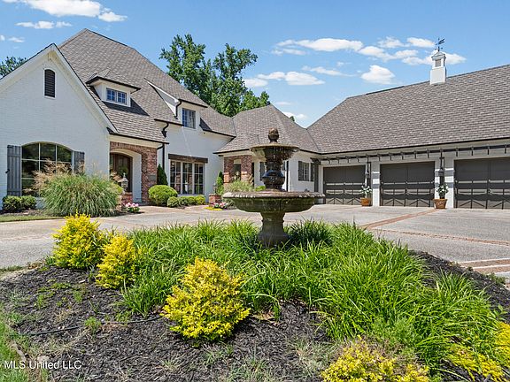 5th image of 4592 Spring Meadow Way N