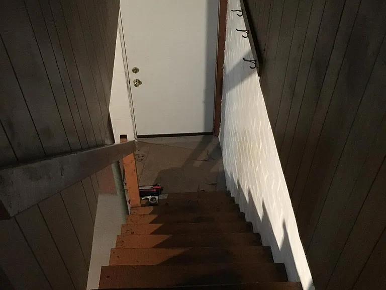 210 Somerset Ave — Photo 6
