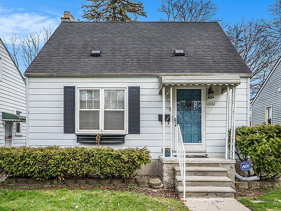 3rd image of 18968 Woodbine St