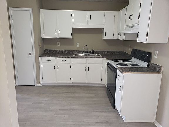 5th image of 3001 Manasse Dr