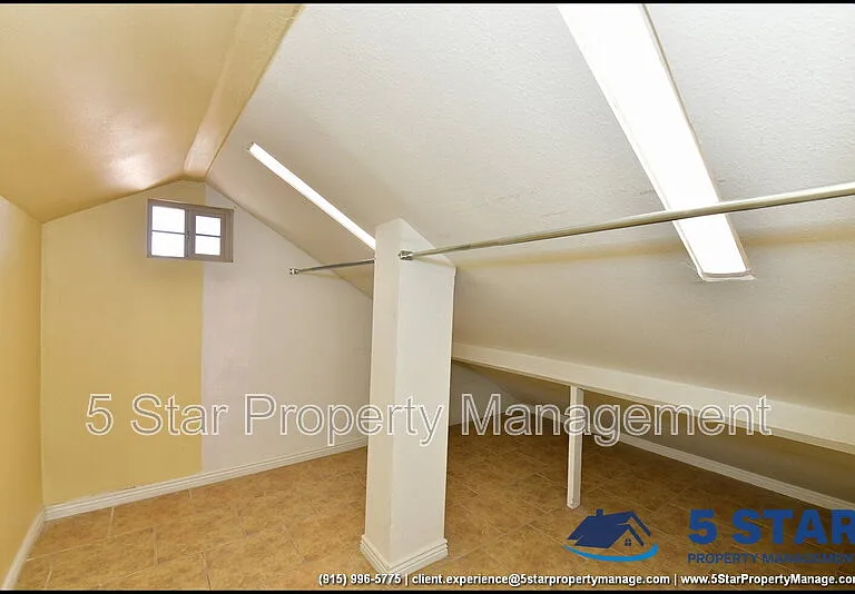 908 Bolivia St — Photo 30