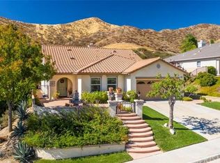28351 Hawks Ridge Dr, Canyon Country, CA 91351
