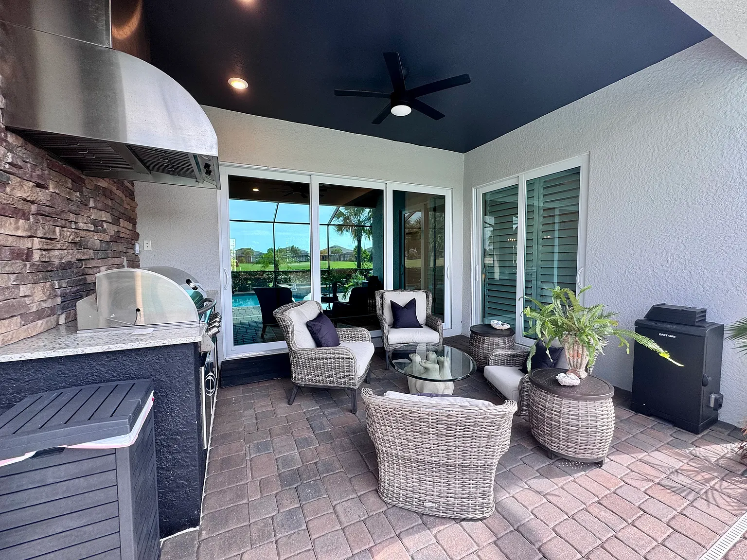 3 bed, 2445 sqft, $9,000 — Photo 3