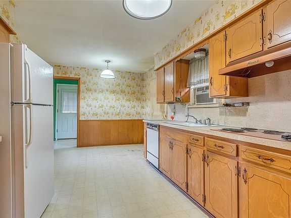4th image of 6362 Saratoga Cir