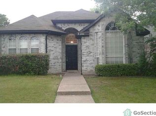 2721 Park Valley Dr, Mesquite, TX 75181