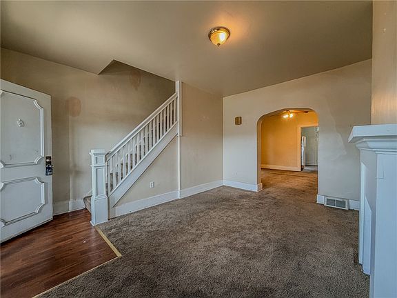 5th image of 438 Glenwood Dr
