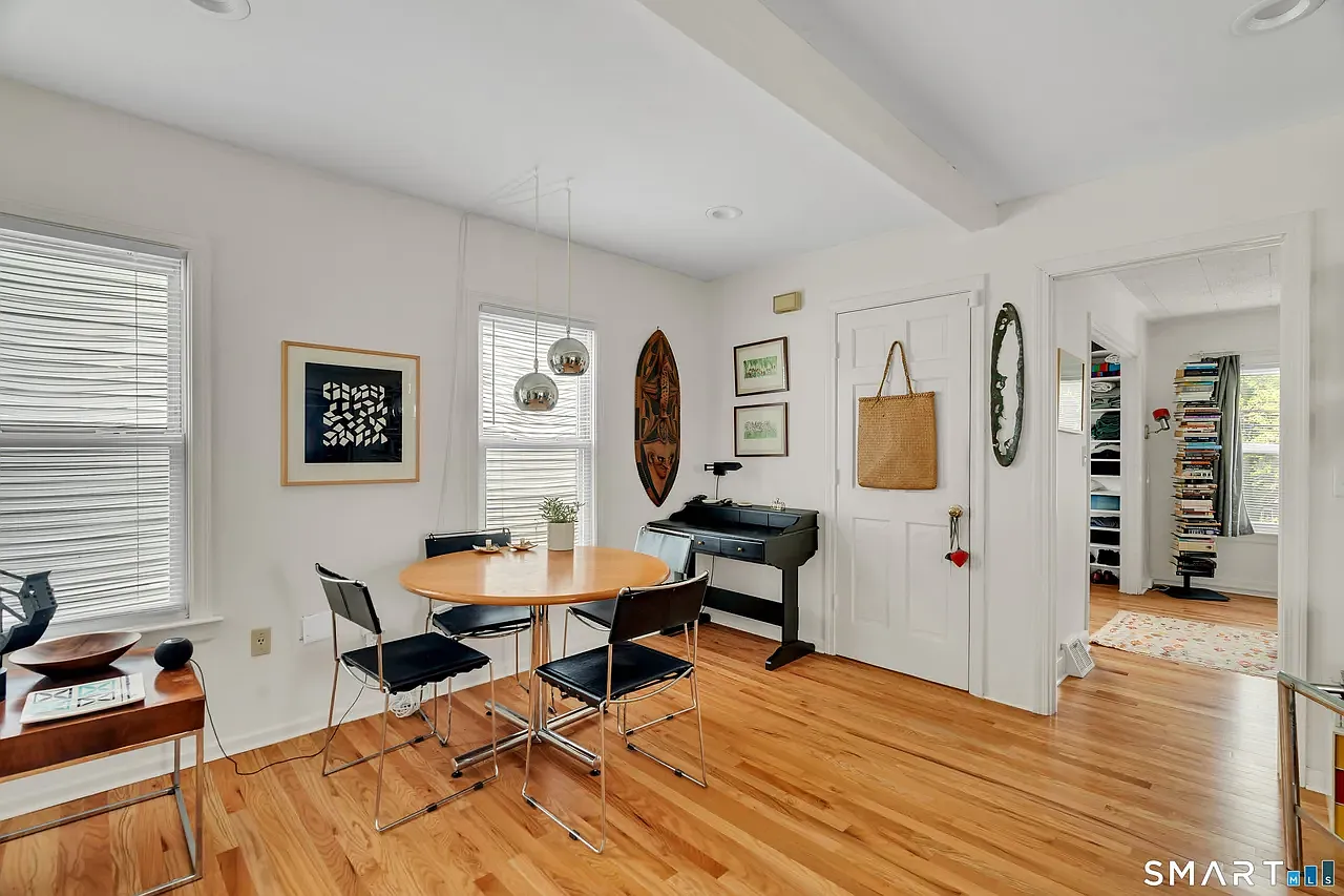 2 bed, 850 sqft, $2,400 — Photo 4