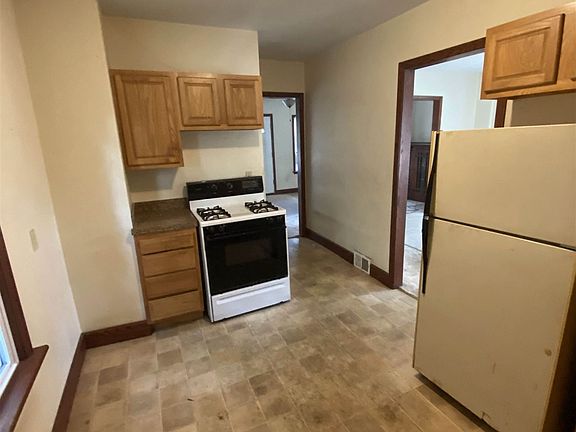 4 Kitchen