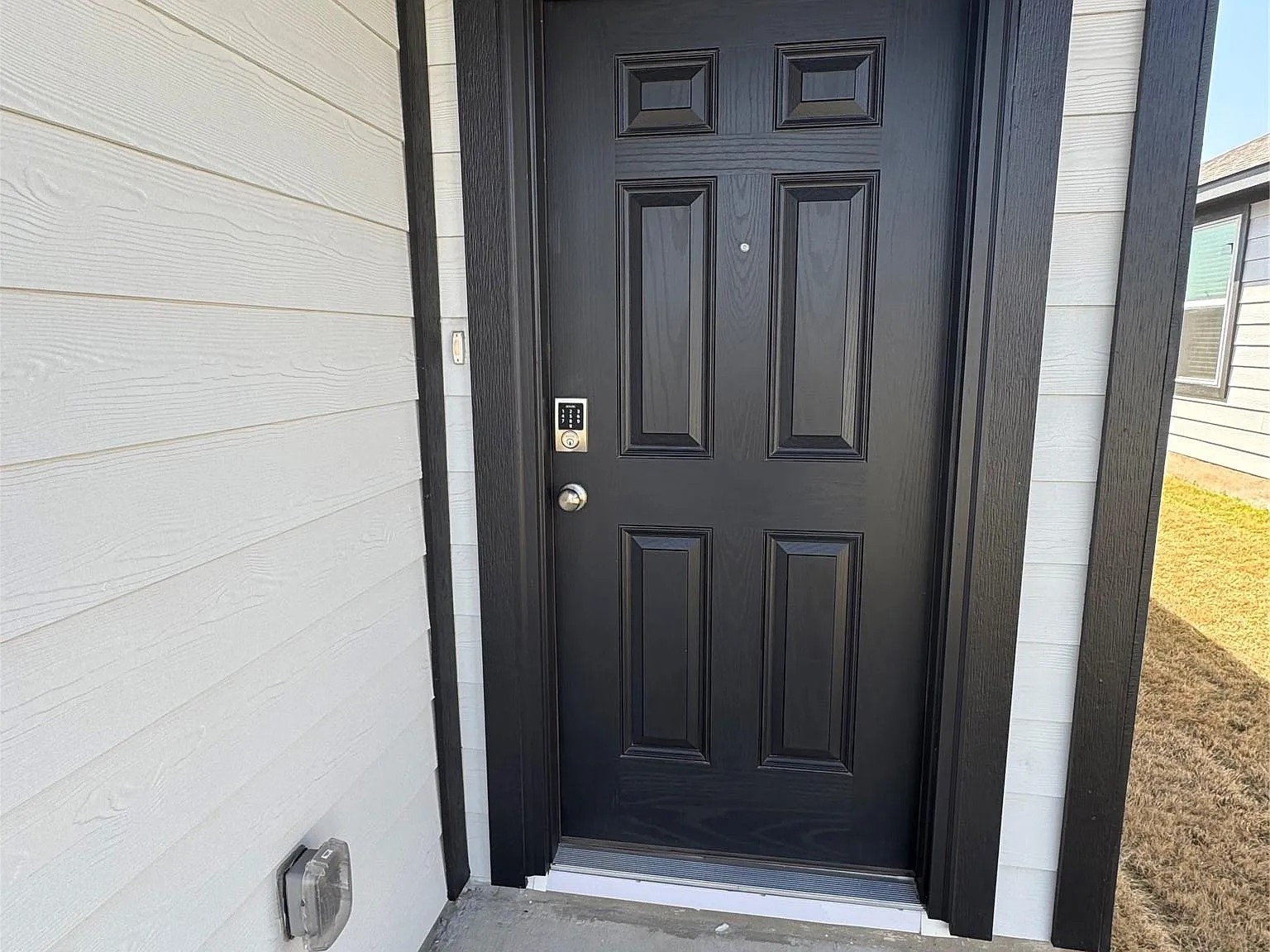 3 bed, 2.0 bath, 1288 sqft, $1,795 — Photo 2