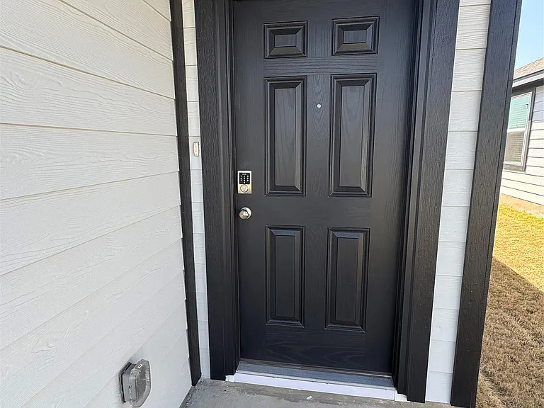 241 Alcatraz Loop — Photo 2