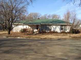 102 N Minnesota St, Waterville, KS 66548