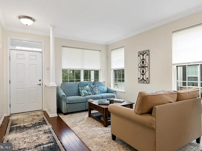 15 Overlook Dr — Photo 7