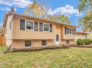 1814 Winchester Dr, Champaign, IL 61821