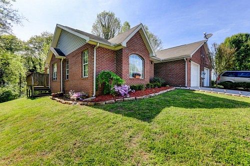 2nd image of 2514 Cedar Ln