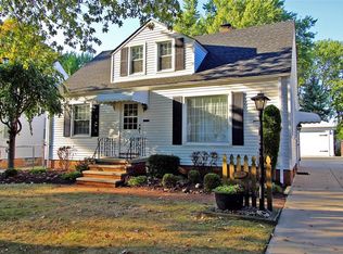 11246 Woodview Blvd, Parma Heights, OH 44130