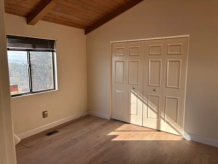 2096 Oak Grove Dr — Photo 4