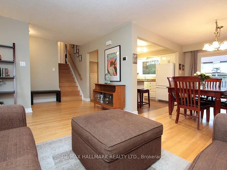 42 Abbey Rd #MAIN FLOOR — Photo 8
