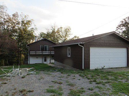 2nd image of 2765 Lakeshore Dr S