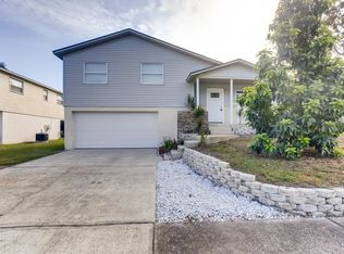 703 Crimson King Trce, Tarpon Springs, FL 34689