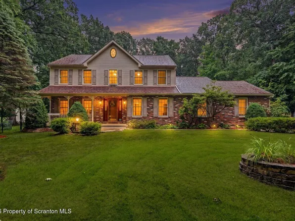 153 Sycamore Dr, East Stroudsburg, PA 18301