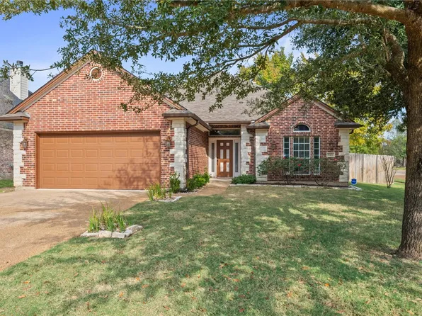 8427 Alison Ave, College Station, TX 77845