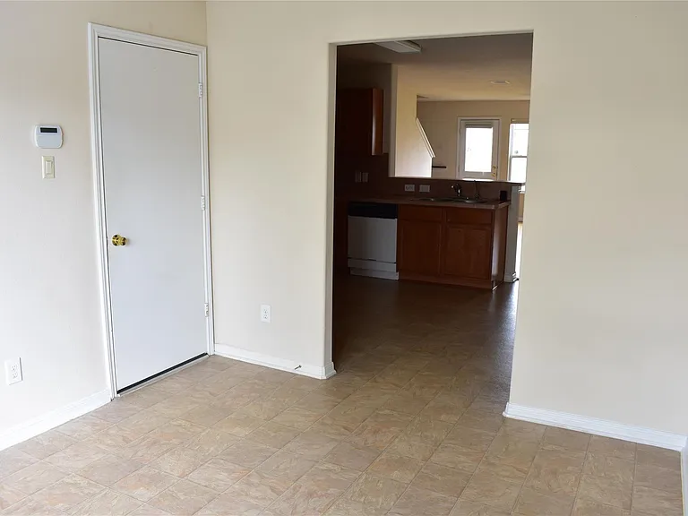 3610 Barkers Crossing Ave — Photo 11