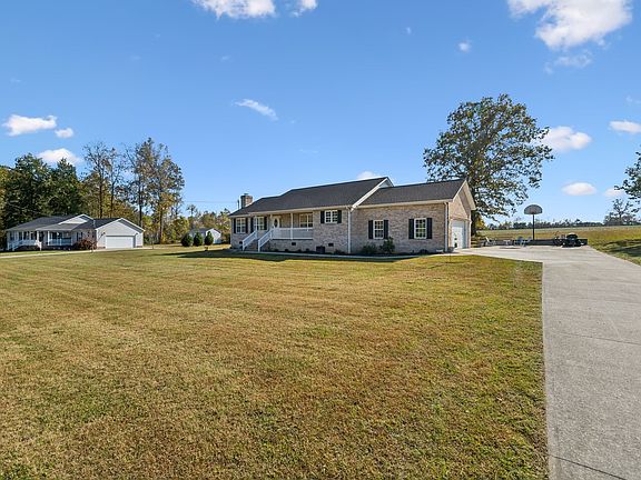 4th image of 42 Chelsa Ave