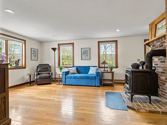 5th image of 2166 Hallowell Road