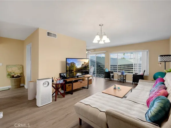 1410 W Lambert Rd, La Habra, CA 90631