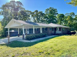 436 Tommy Irvin Rd, Mount Airy, GA 30563