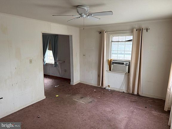 3rd image of 10703 Inwood Ave