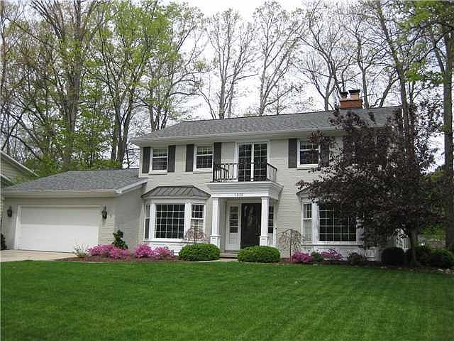 1st image of 1032 E Whitman Dr