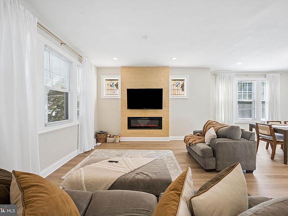 5th image of 3013 Clearview Ave